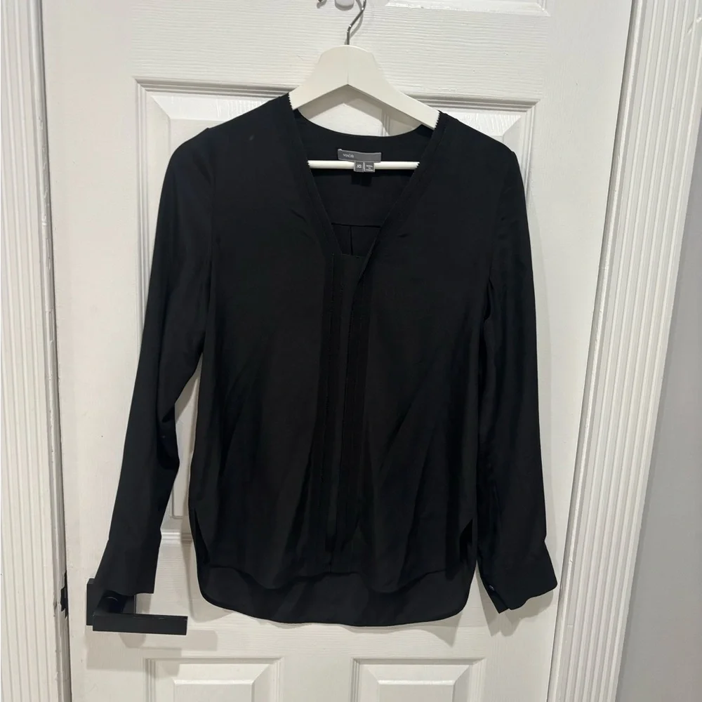 VINCE. Black Silk V-Neck, Blouse Size XS - Picture 1 of 8